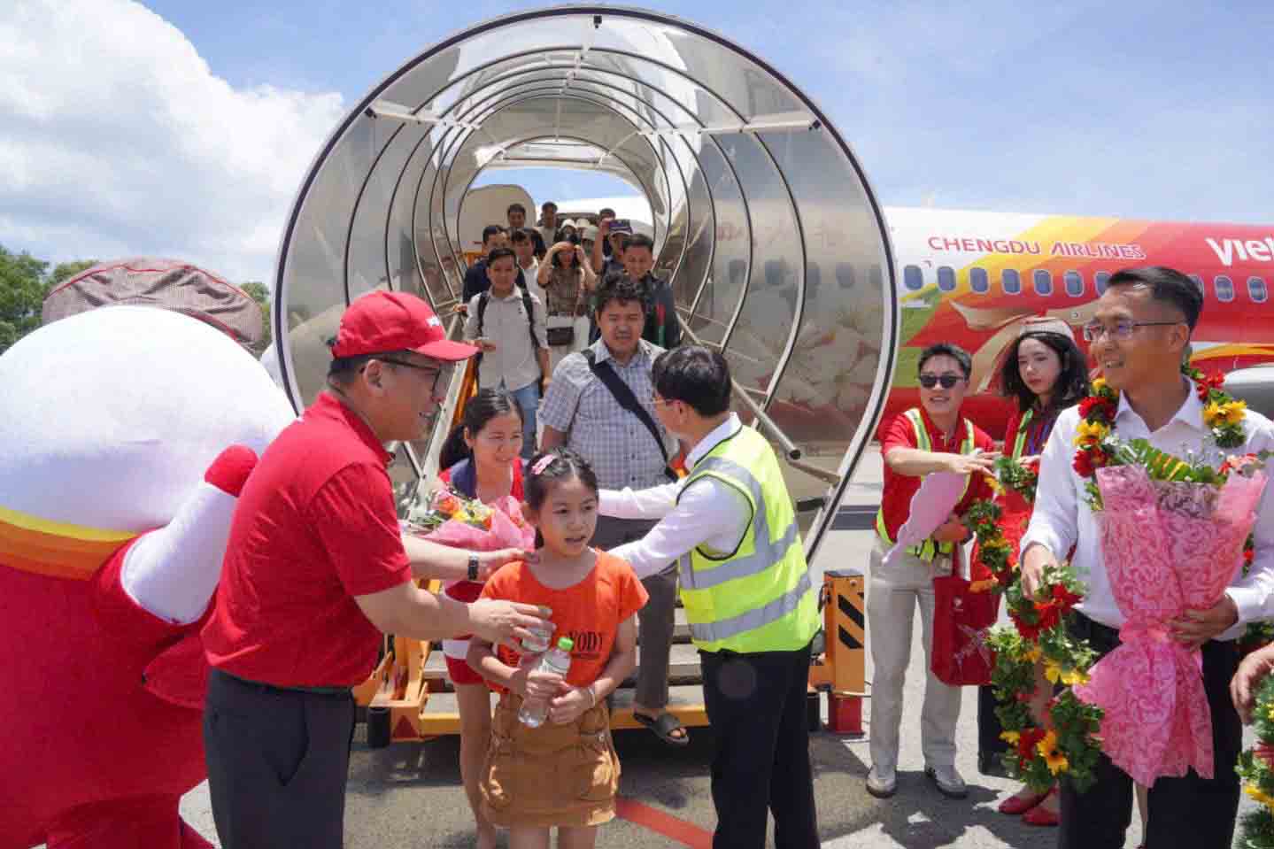 ✈️ VIETJET MỞ HAI ĐƯỜNG BAY MỚI KẾT NỐI HÀ NỘI VÀ TP.HCM TỚI CÔN ĐẢO! ✈️ VIETJET MỞ HAI ĐƯỜNG BAY MỚI KẾT NỐI HÀ NỘI VÀ TP.HCM TỚI CÔN ĐẢO!
